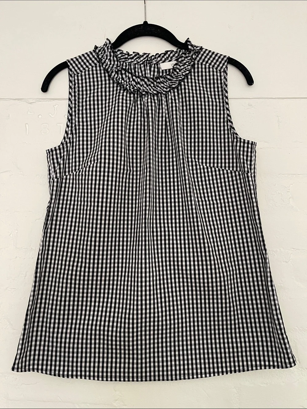Nordstrom Sleeveless Black & White Gingham Ruffle Neck Top